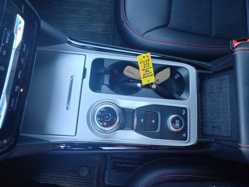 Used 2023 Ford Explorer ST-Line w/ Class IV Trailer Tow Package image 22