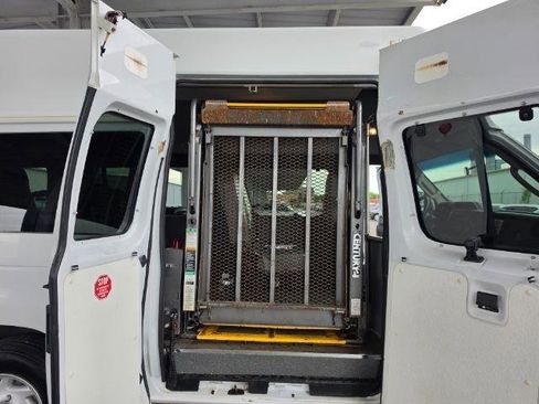 Used 2009 Ford E-350 and Econoline 350 Extended Super Duty RWD image 21