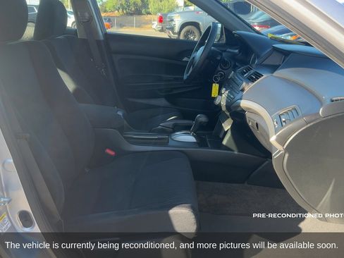 Used 2011 Honda Accord LX-P image 12