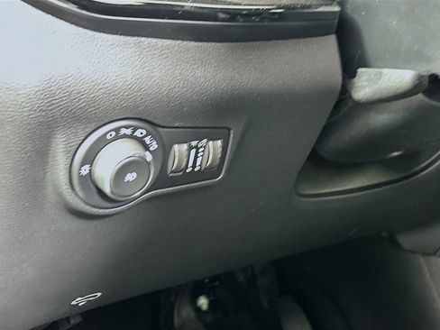 New 2026 Jeep Compass Latitude image 10