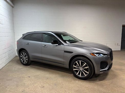 New 2026 Jaguar F-PACE R-Dynamic S image 5