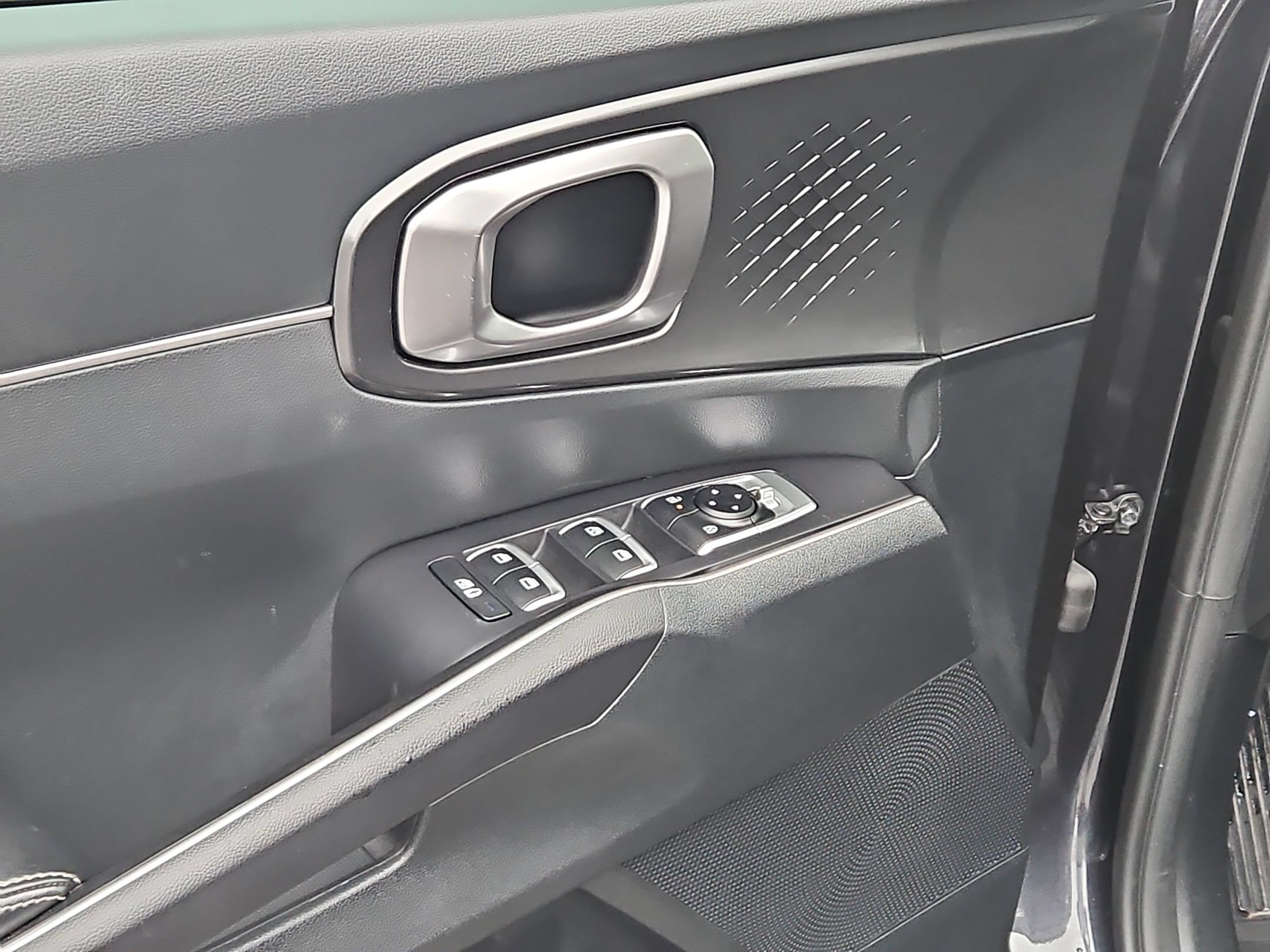 Used 2025 Kia Sorento S w/ Panoramic Sunroof Package FWD image 21