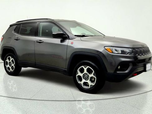 Used 2022 Jeep Compass Trailhawk AWD/4WD image 3