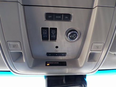 Used 2016 GMC Yukon XL Denali w/ Open Road Package image 38