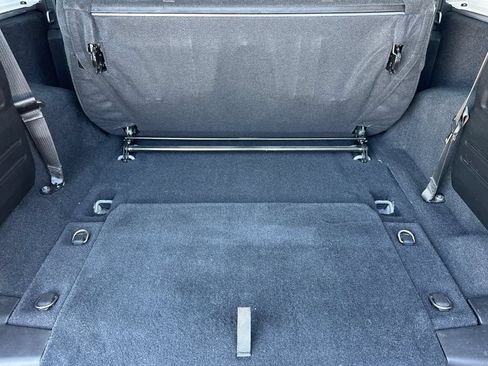 Used 2018 Jeep Wrangler Sport AWD/4WD image 14