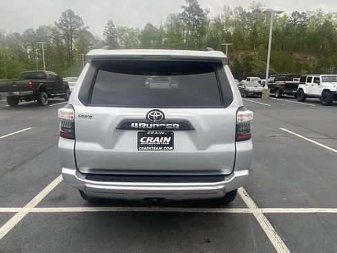 Used 2024 Toyota 4Runner TRD Off-Road image 6