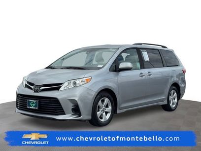 Used 2018 Toyota Sienna LE