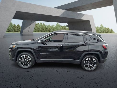 Used 2022 Jeep Compass Limited w/ Sun and Sound Group image 7