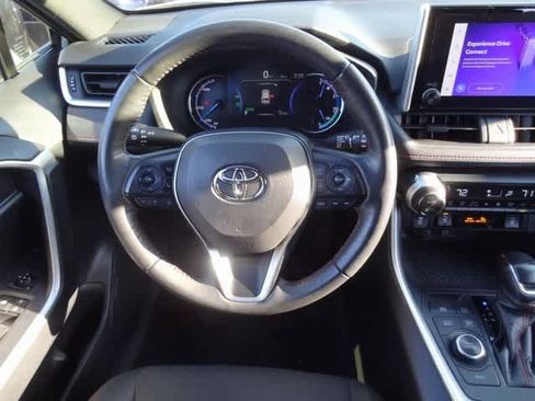 Used 2024 Toyota RAV4 SE w/ Weather & Moonroof Package image 13