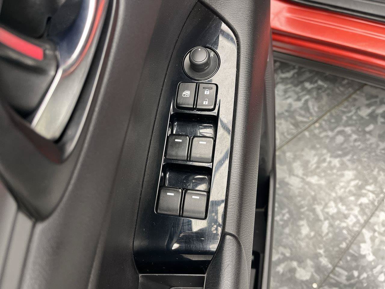 Used 2018 MAZDA CX-5 Touring w/ Preferred Equipment Package AWD/4WD image 8