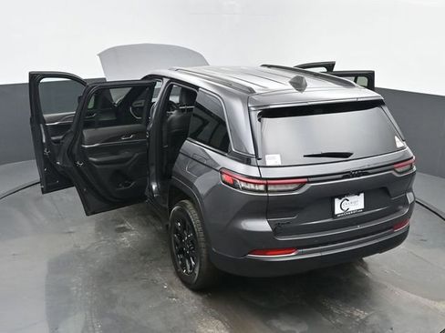 New 2026 Jeep Grand Cherokee Laredo image 64