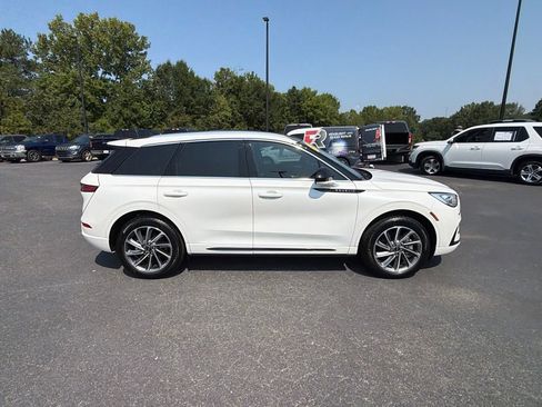 Used 2024 Lincoln Corsair Grand Touring AWD/4WD image 24