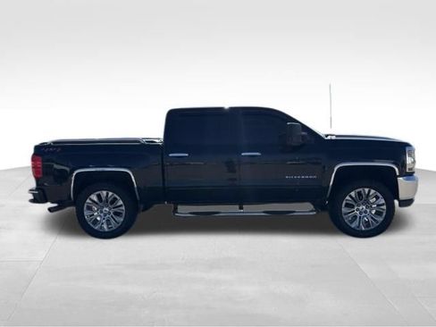 Used 2018 Chevrolet Silverado 1500 LT w/ All Star Edition AWD/4WD image 6