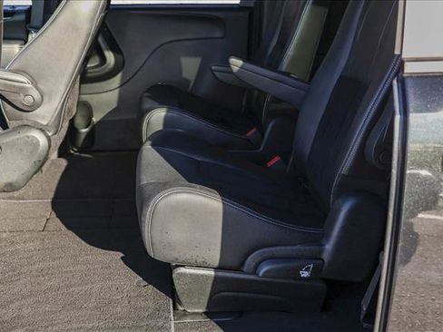Used 2018 Dodge Grand Caravan SXT w/ Blacktop Package image 22
