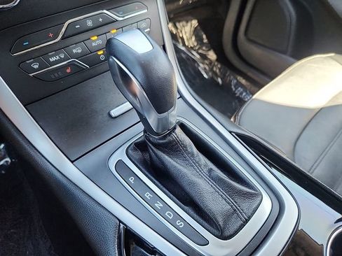 Used 2018 Ford Edge SEL w/ Equipment Group 201A AWD/4WD image 15