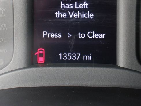 Used 2022 RAM 5500 Tradesman w/ Chrome Appearance Group image 27