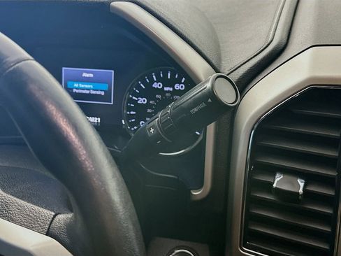 Used 2019 Ford F350 Lariat w/ Lariat Ultimate Package AWD/4WD image 16