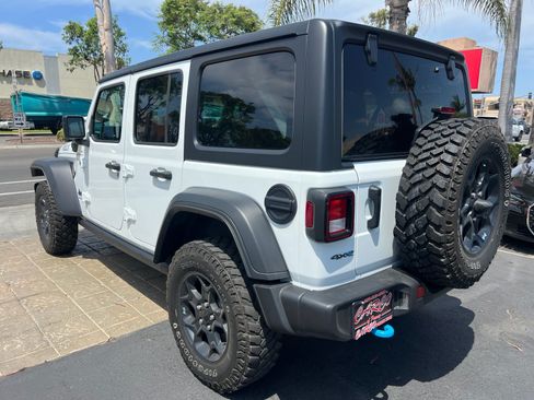 Used 2023 Jeep Wrangler Unlimited w/ Convenience Group AWD/4WD image 6