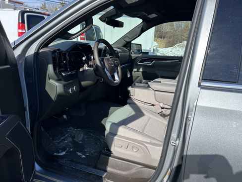 New 2026 GMC Sierra 1500 SLE w/ X31 Off-Road Package image 13