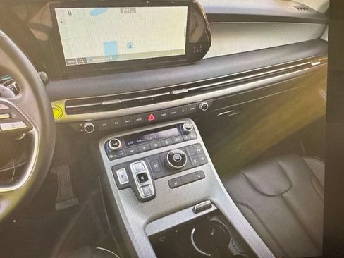 Used 2025 Hyundai Palisade SEL FWD image 16