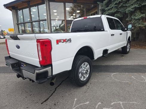 Certified 2024 Ford F350 XLT w/ FX4 Off-Road Package image 11