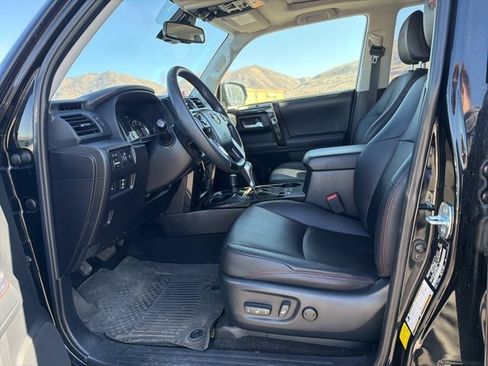 Used 2021 Toyota 4Runner TRD Off-Road Premium w/ Moonroof Package AWD/4WD image 15