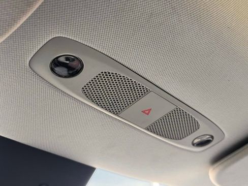 Used 2024 Tesla Model Y Performance image 21