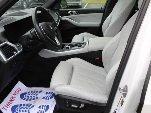 Used 2024 BMW X5 xDrive40i w/ Premium Package AWD/4WD image 15