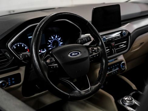 Used 2021 Ford Escape SEL image 15