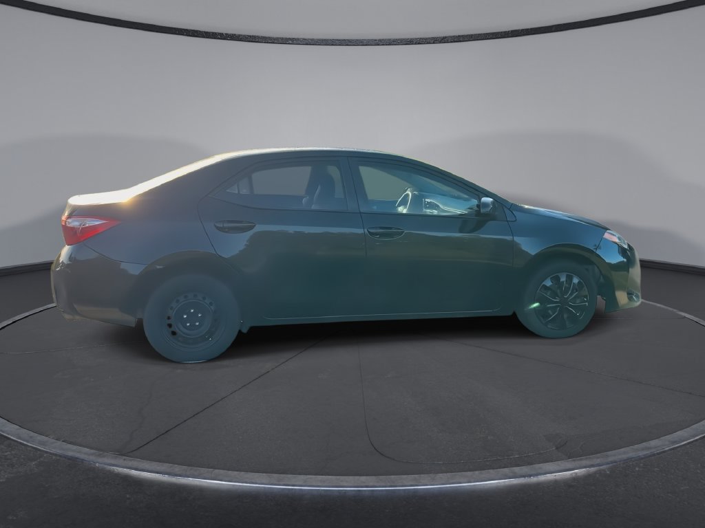 Used 2018 Toyota Corolla LE FWD image 9