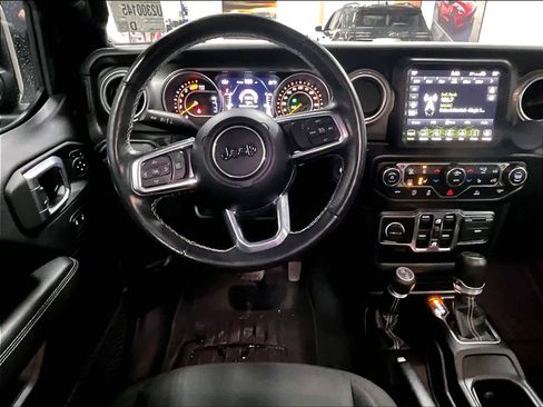 Used 2022 Jeep Wrangler Unlimited Sahara w/ Cold Weather Group image 17