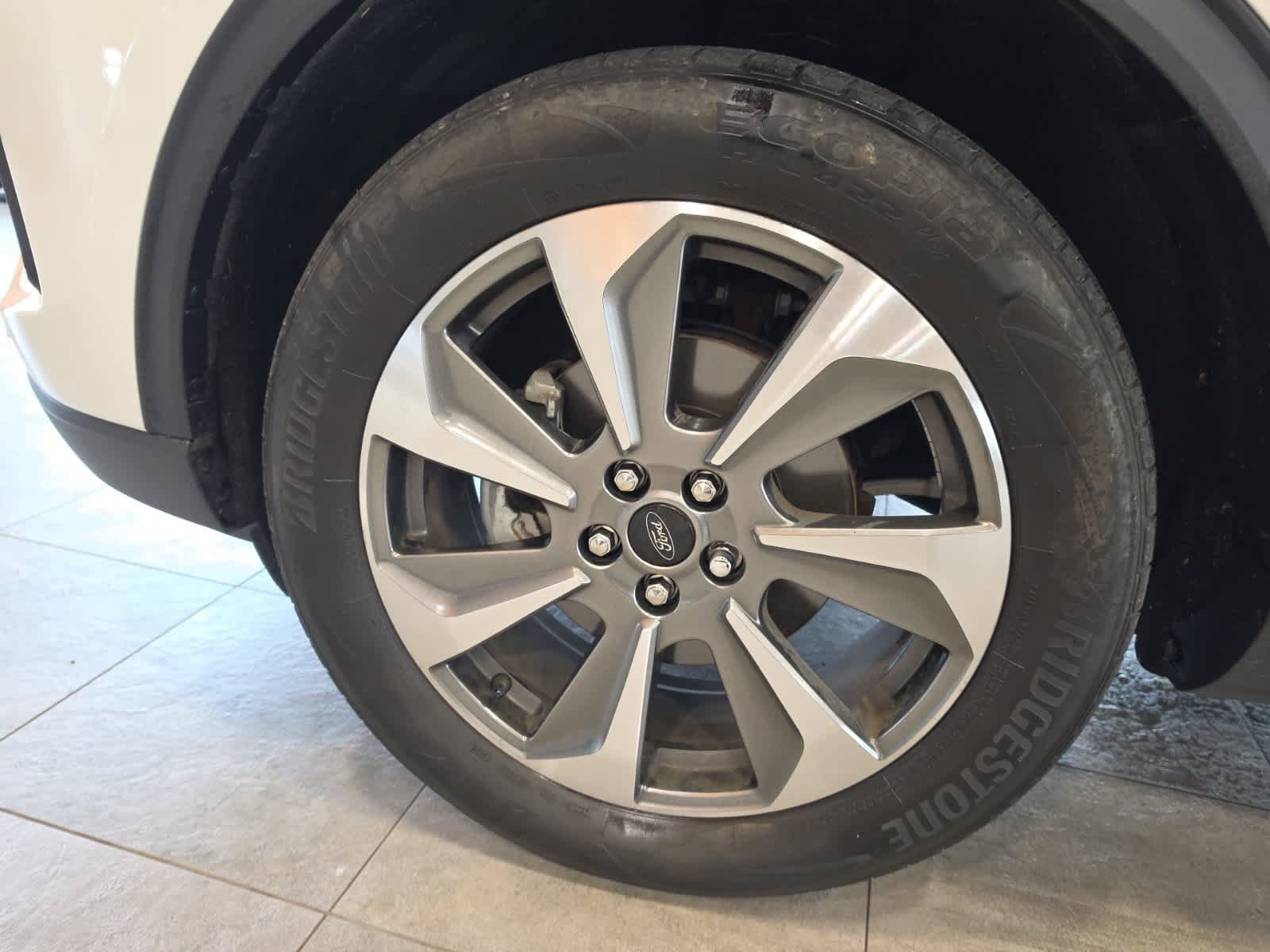 Used 2024 Ford Escape Platinum w/ Class II Trailer Tow Package AWD/4WD image 14