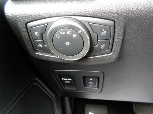 Used 2020 Ford F150 XLT w/ Equipment Group 302A Luxury AWD/4WD image 24