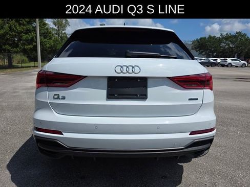 Used 2024 Audi Q3 2.0T Premium Plus w/ Premium Plus Package AWD/4WD image 4
