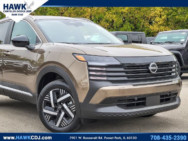 Used 2026 Nissan Kicks SV FWD image 2