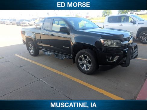 Used 2017 Chevrolet Colorado Z71 AWD/4WD image 2