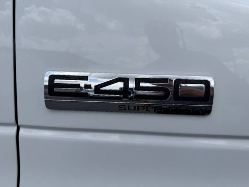 Used 2022 Ford E-450 and Econoline 450 Super Duty w/ Power Windows & Locks Group RWD image 14