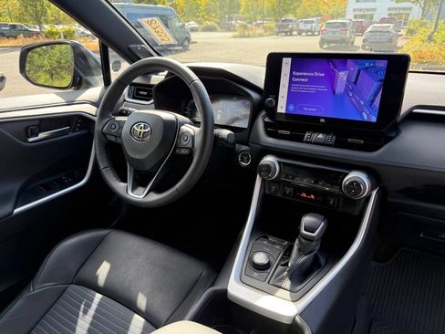 Used 2023 Toyota RAV4 XSE AWD/4WD image 21