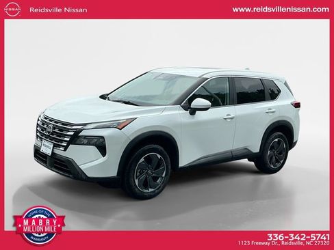 Used 2025 Nissan Rogue SV FWD image 1