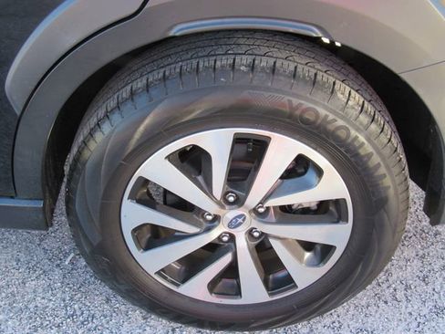 Used 2023 Subaru Outback Premium AWD/4WD image 14