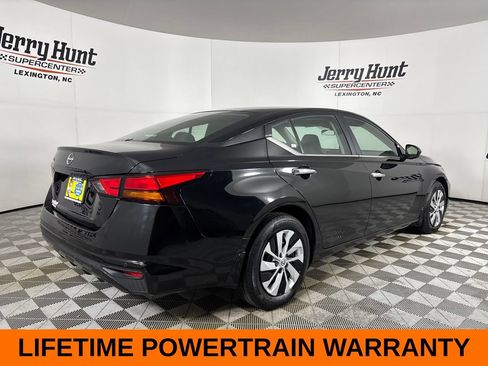 Used 2024 Nissan Altima 2.5 S FWD image 5