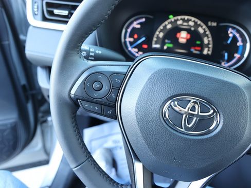 Certified 2025 Toyota RAV4 XSE image 18