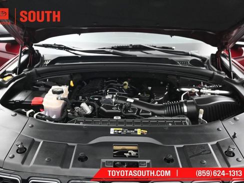 Used 2023 Jeep Grand Cherokee Limited AWD/4WD image 32