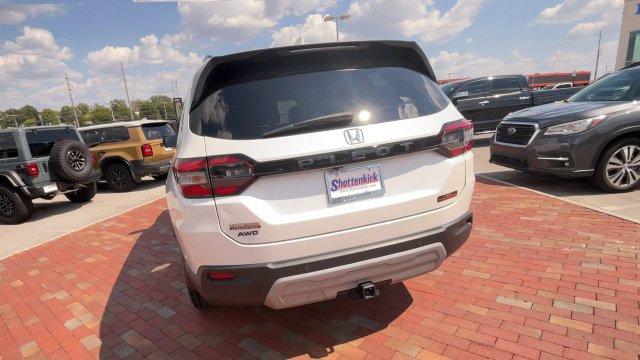 Certified 2024 Honda Pilot TrailSport image 8
