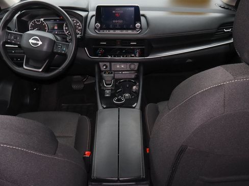 Used 2025 Nissan Rogue SV AWD/4WD image 10