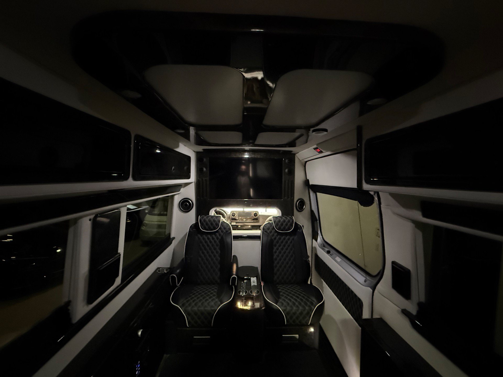 Used 2019 Mercedes-Benz Sprinter 4x4 170 image 22