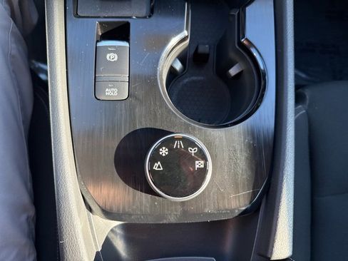 Certified 2025 Nissan Rogue S image 15