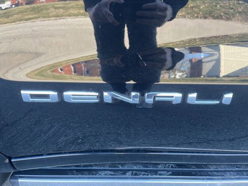 Used 2021 GMC Sierra 1500 Denali w/ Denali Carbonpro Edition image 39