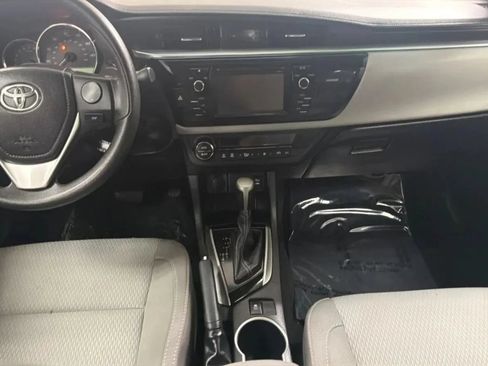 Used 2016 Toyota Corolla LE FWD image 15