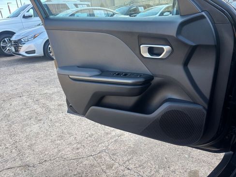 Used 2025 Kia K4 FWD image 18